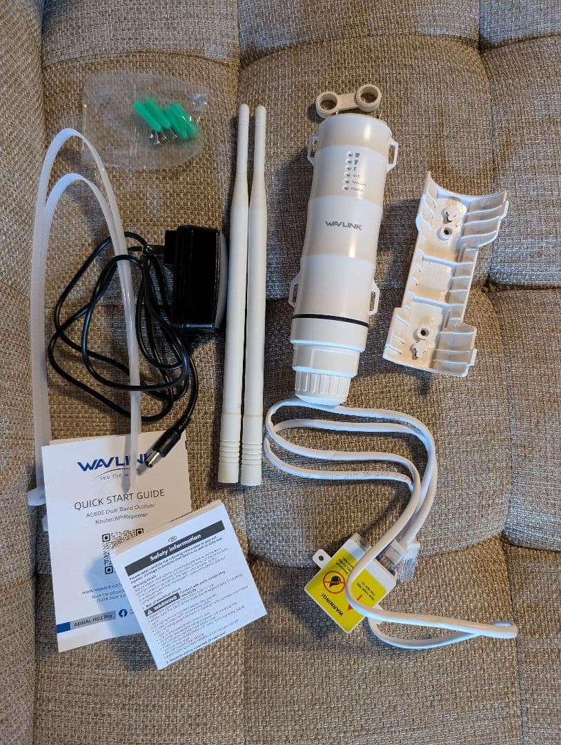 Like New: WAVLINK Wireless Repeater, White
