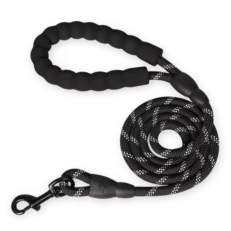 1.5-meter black leash, reflective leash suitable for night use.